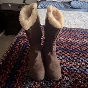 Size 10 side zipper boots